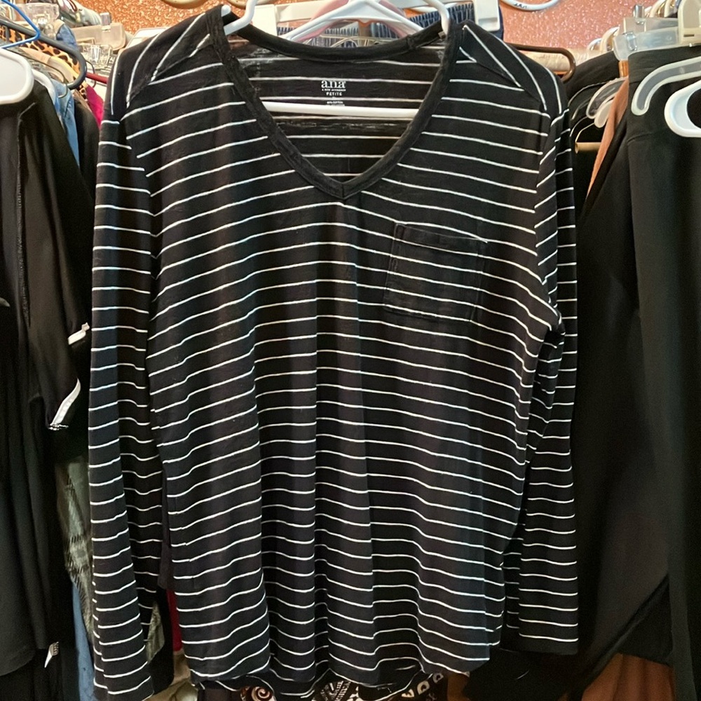 4/$20 a.n.a Black and White Long Sleeve Tee - Picture 1 of 4